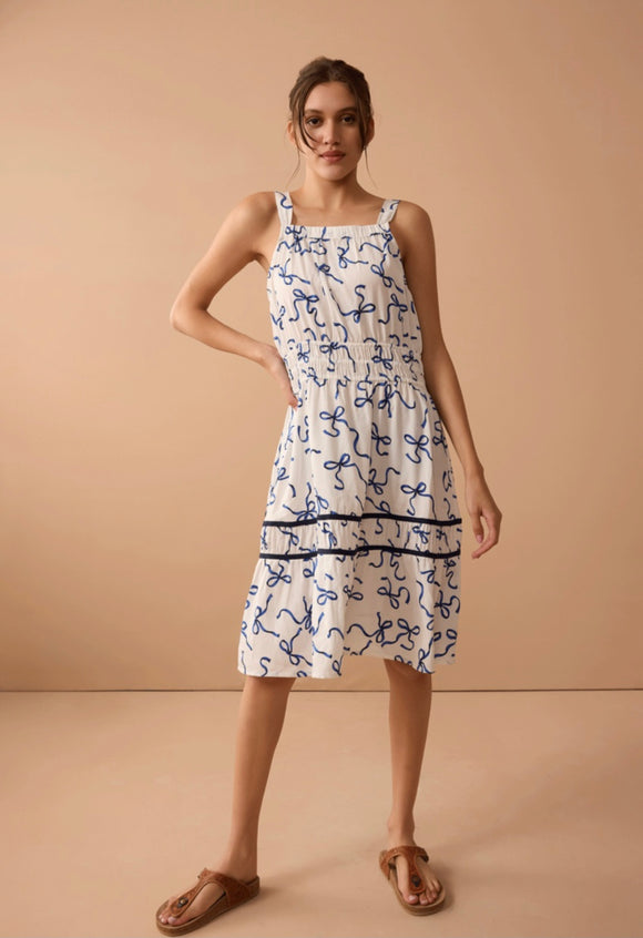 Myra Bag | Makayla’s Gift Apron Dress | Blue Bow