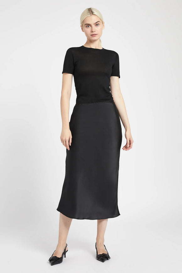 Bluivy | Satin Midi Skirt - Black