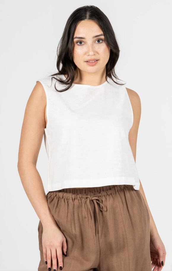 C'est Moi | Sleevless Linen Blend Top | White