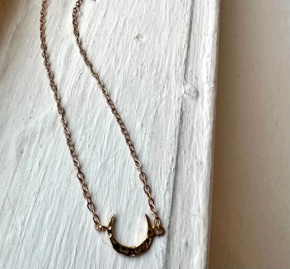Frug | Textured Crescent Necklace | FNG36